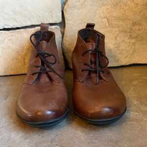 Taos Women’s Brown Robin Leather Ankle Boots (size 39)